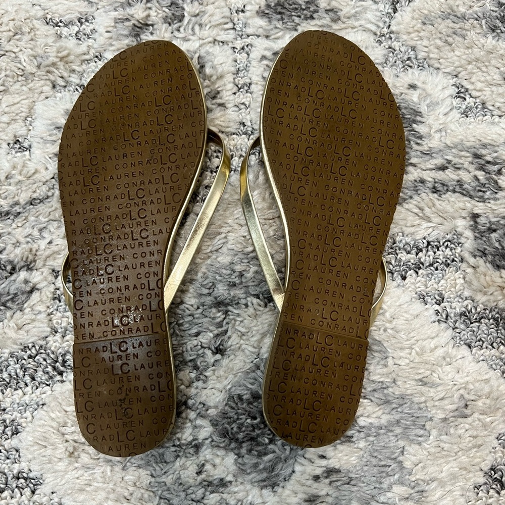 Woman’s Lauren Conrad thing sandals - Picture 2 of 3